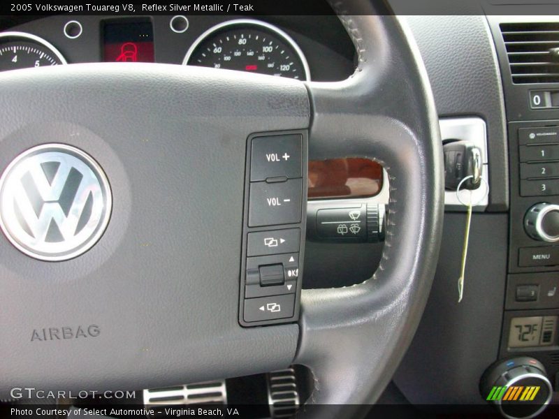 Reflex Silver Metallic / Teak 2005 Volkswagen Touareg V8