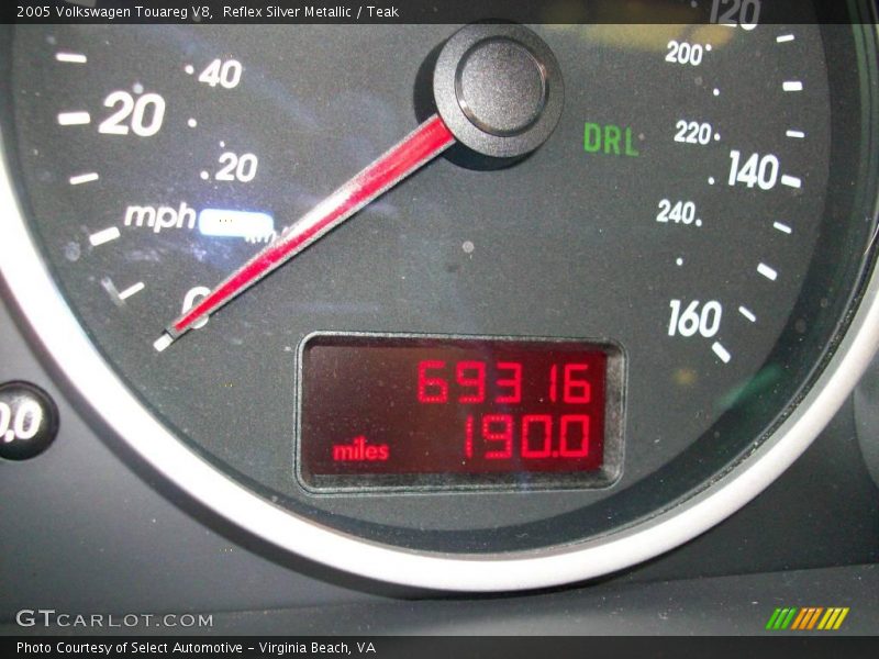 Reflex Silver Metallic / Teak 2005 Volkswagen Touareg V8