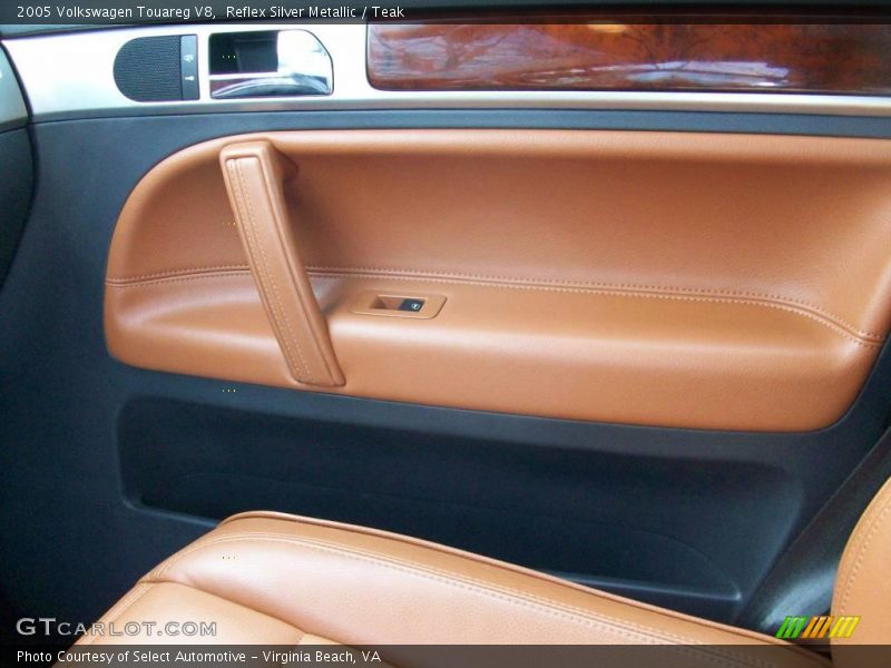 Reflex Silver Metallic / Teak 2005 Volkswagen Touareg V8