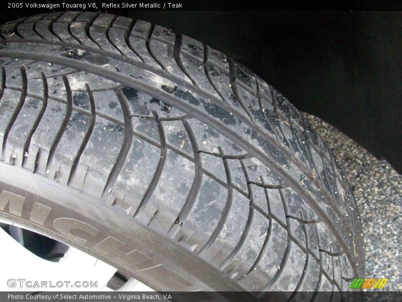Reflex Silver Metallic / Teak 2005 Volkswagen Touareg V8