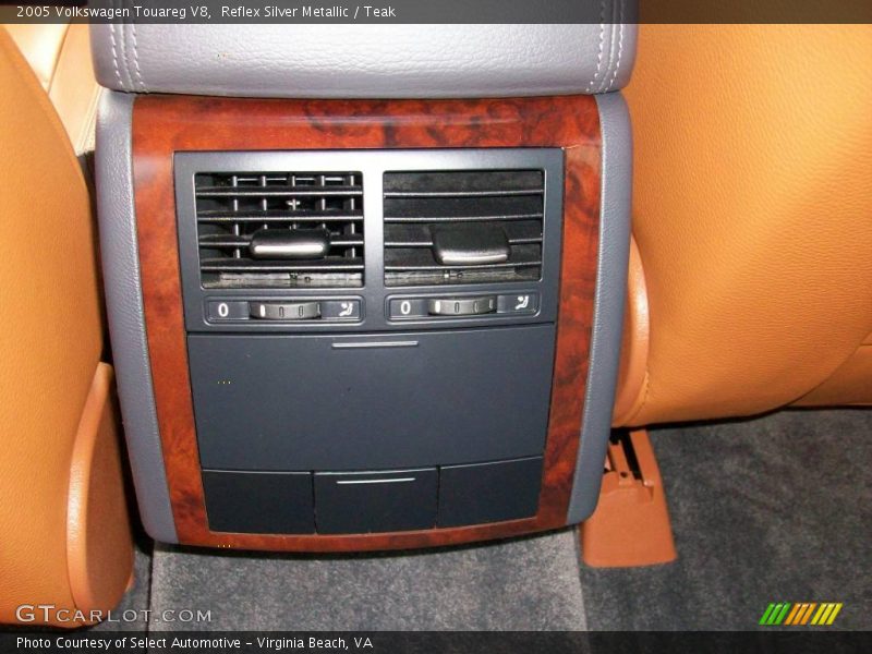 Reflex Silver Metallic / Teak 2005 Volkswagen Touareg V8
