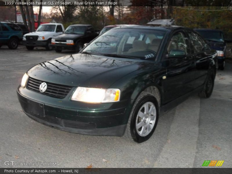 Royal Green Pearl / Beige 1999 Volkswagen Passat GLS V6 Sedan