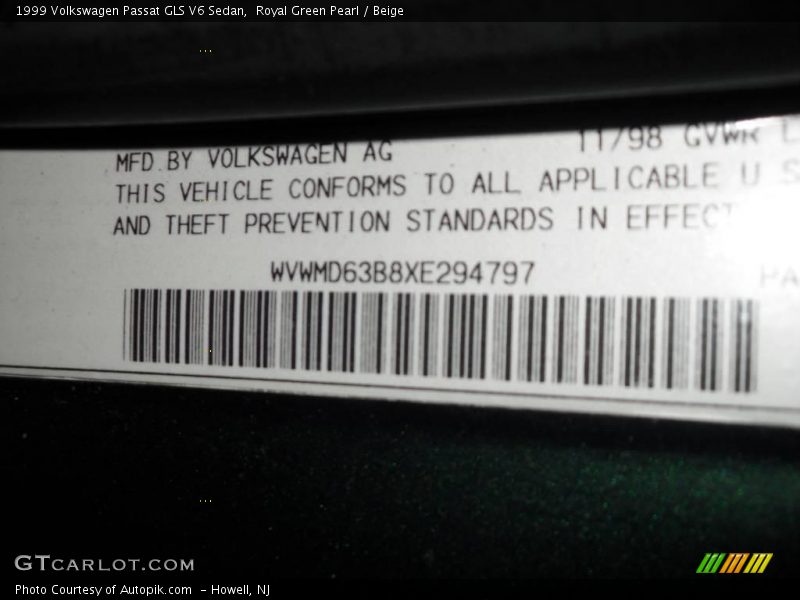 Royal Green Pearl / Beige 1999 Volkswagen Passat GLS V6 Sedan