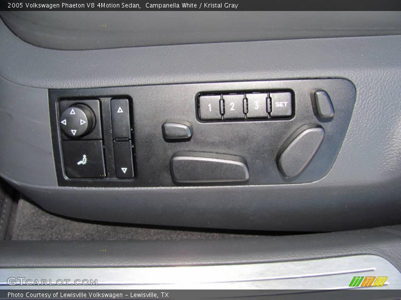 Campanella White / Kristal Gray 2005 Volkswagen Phaeton V8 4Motion Sedan
