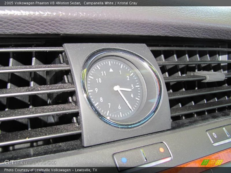 Campanella White / Kristal Gray 2005 Volkswagen Phaeton V8 4Motion Sedan