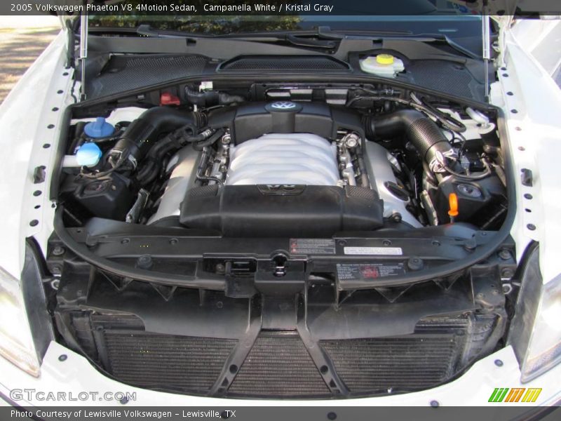 Campanella White / Kristal Gray 2005 Volkswagen Phaeton V8 4Motion Sedan