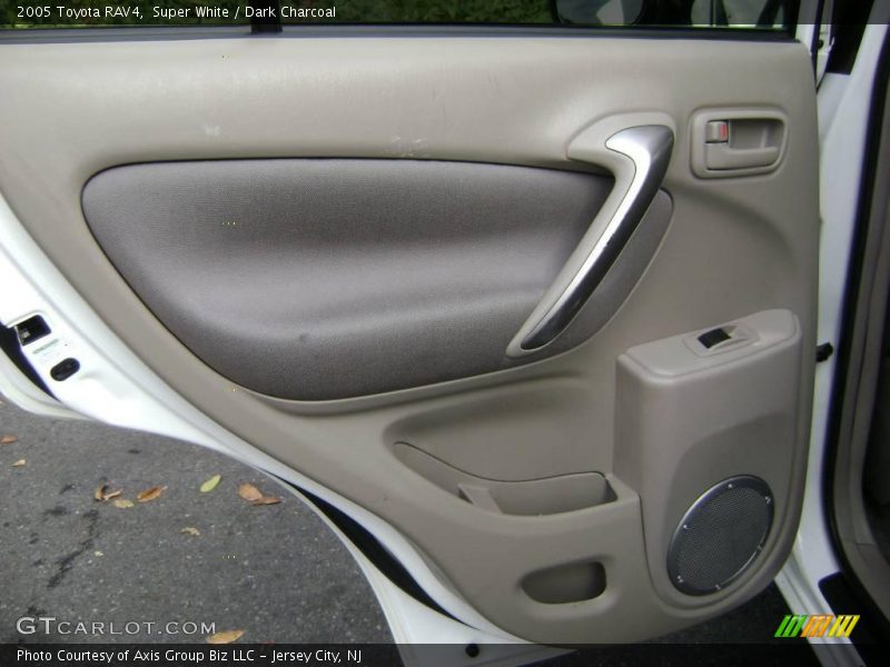 Super White / Dark Charcoal 2005 Toyota RAV4