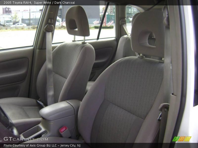 Super White / Dark Charcoal 2005 Toyota RAV4