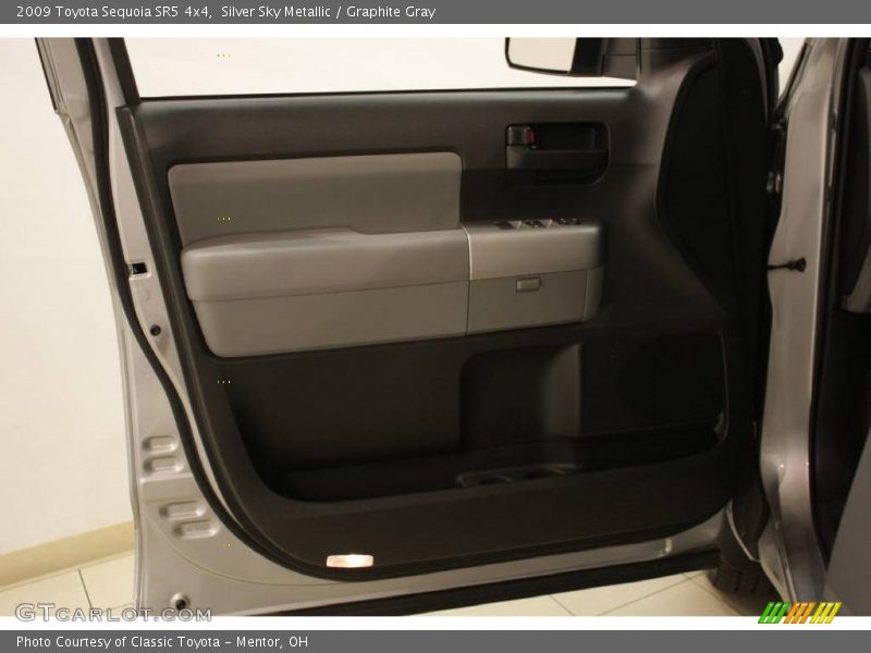 Silver Sky Metallic / Graphite Gray 2009 Toyota Sequoia SR5 4x4