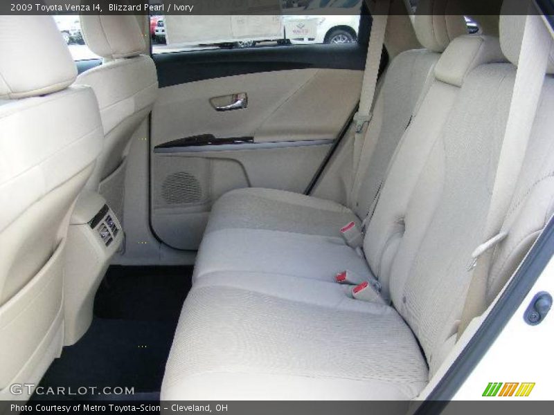 Blizzard Pearl / Ivory 2009 Toyota Venza I4
