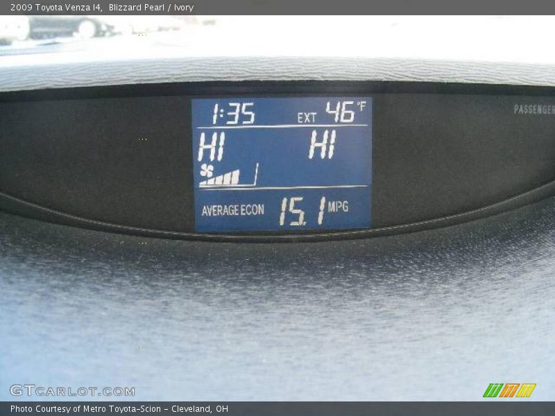 Blizzard Pearl / Ivory 2009 Toyota Venza I4