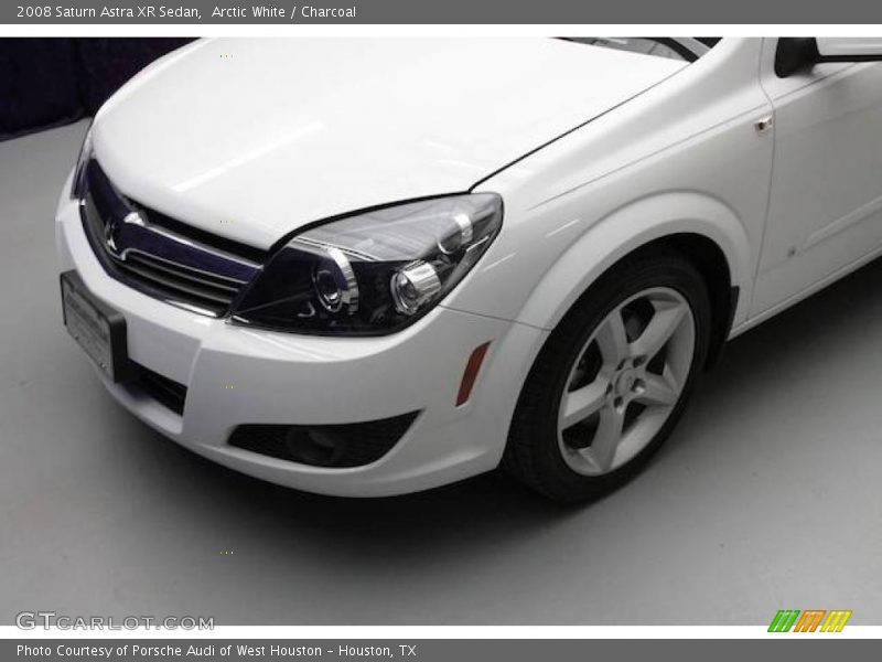 Arctic White / Charcoal 2008 Saturn Astra XR Sedan