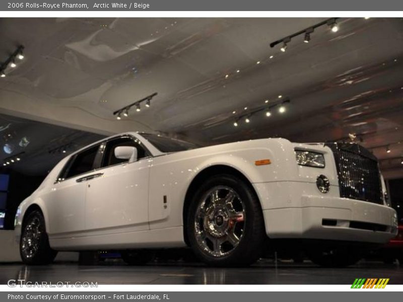 Arctic White / Beige 2006 Rolls-Royce Phantom