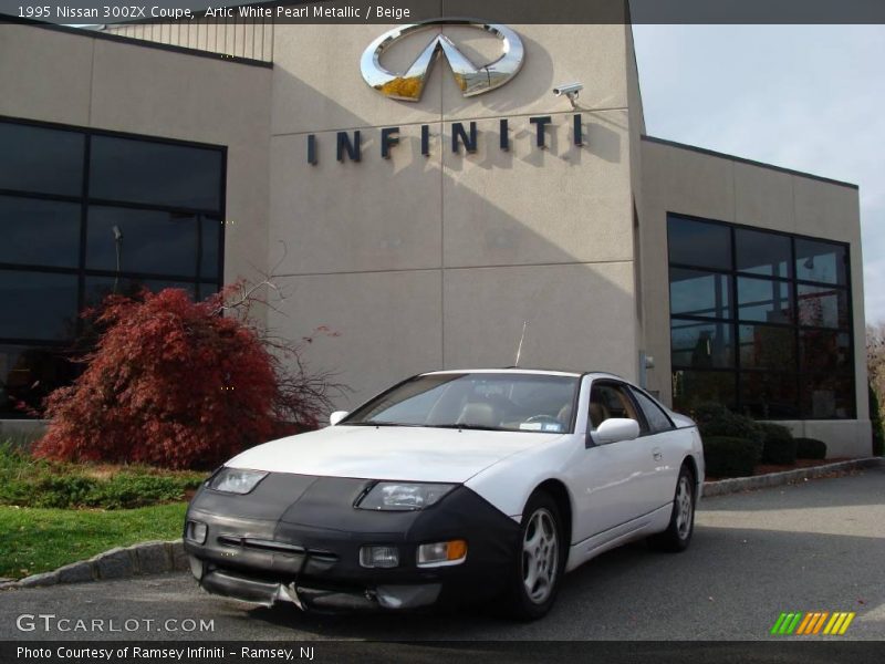 Artic White Pearl Metallic / Beige 1995 Nissan 300ZX Coupe