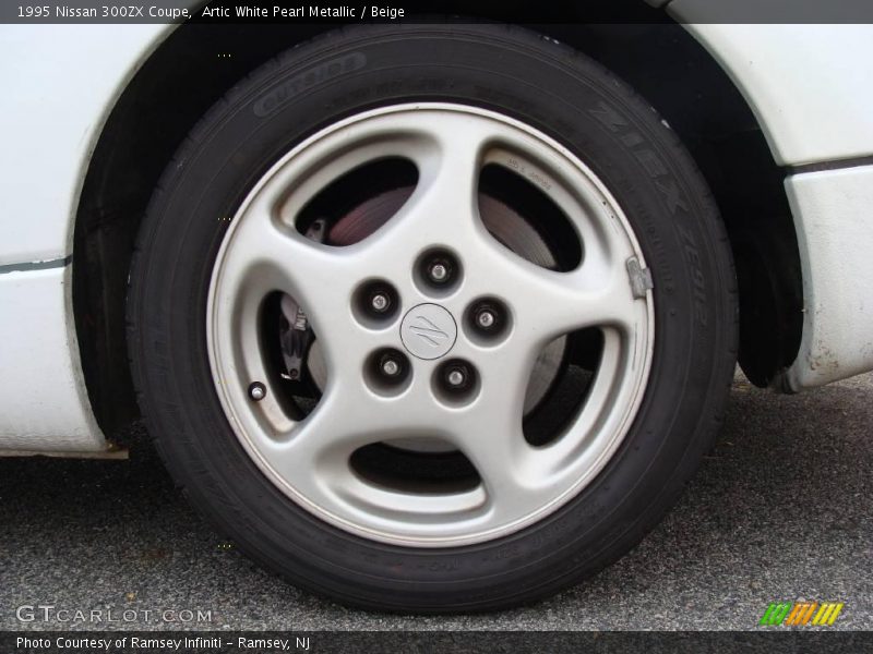Artic White Pearl Metallic / Beige 1995 Nissan 300ZX Coupe