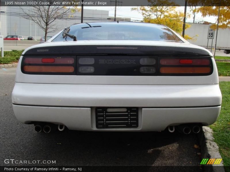 Artic White Pearl Metallic / Beige 1995 Nissan 300ZX Coupe