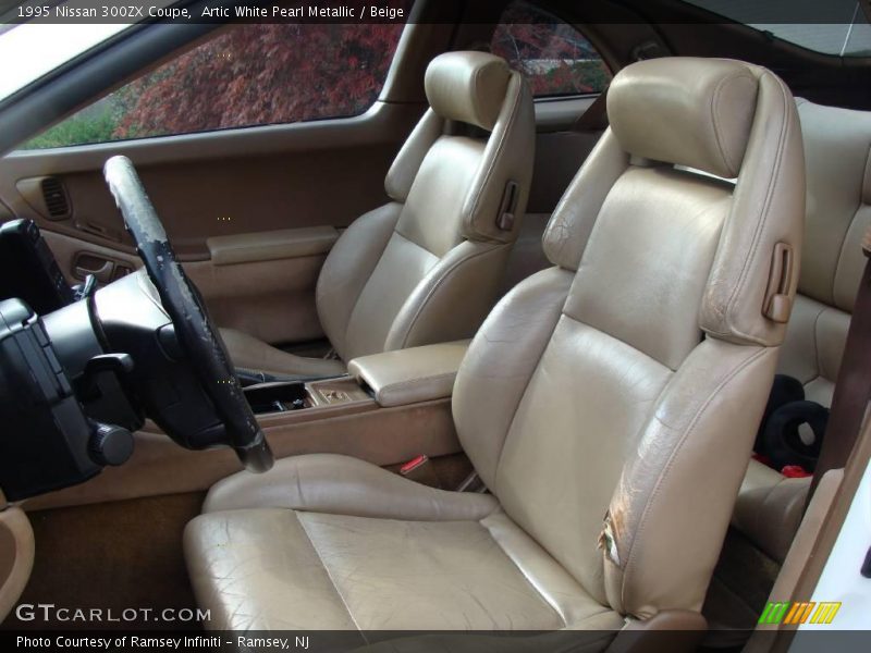 Artic White Pearl Metallic / Beige 1995 Nissan 300ZX Coupe