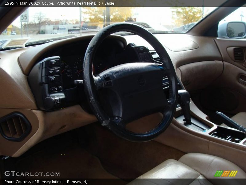 Artic White Pearl Metallic / Beige 1995 Nissan 300ZX Coupe