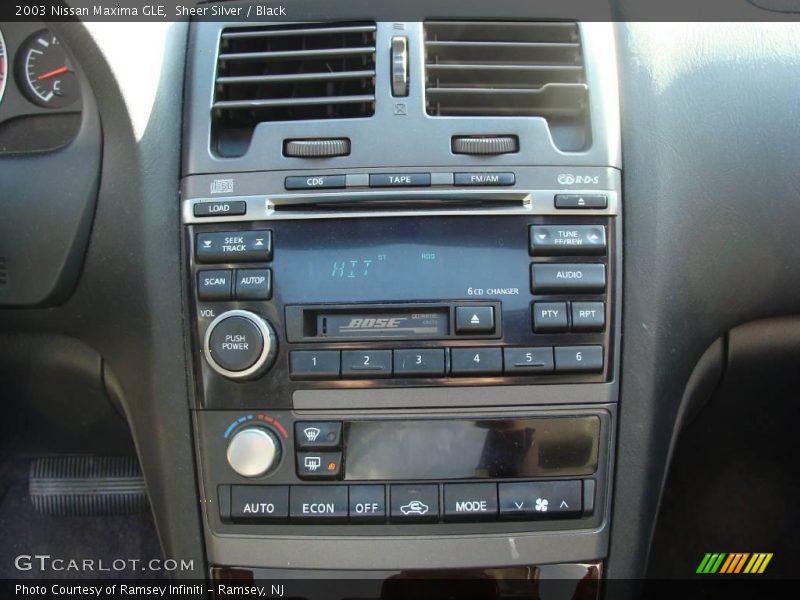 Sheer Silver / Black 2003 Nissan Maxima GLE