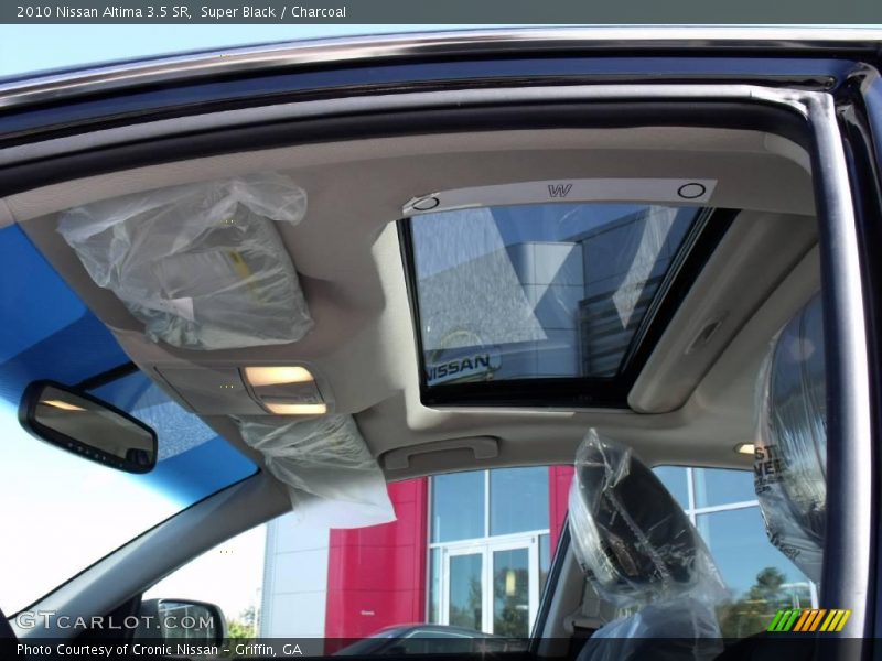 Super Black / Charcoal 2010 Nissan Altima 3.5 SR