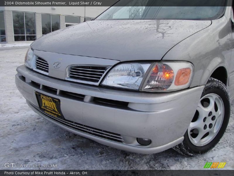 Liquid Silver / Gray 2004 Oldsmobile Silhouette Premier