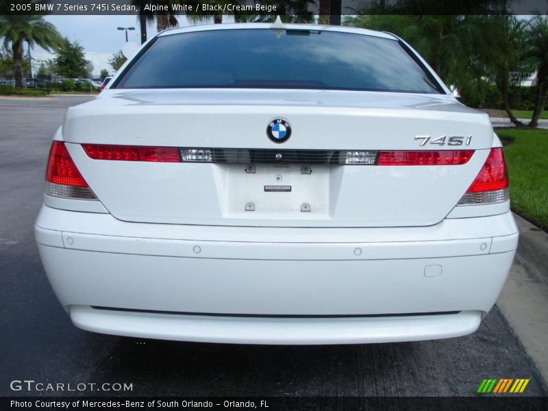 Alpine White / Black/Cream Beige 2005 BMW 7 Series 745i Sedan