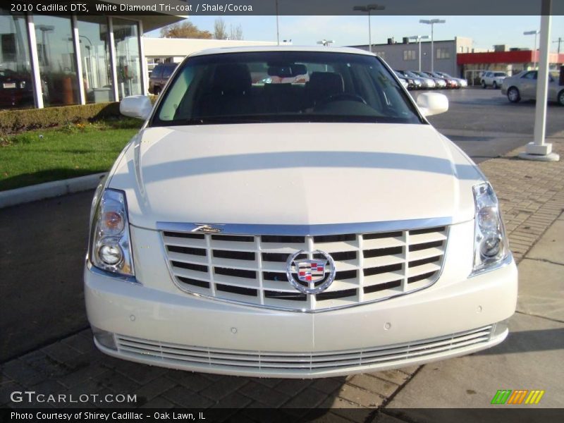 White Diamond Tri-coat / Shale/Cocoa 2010 Cadillac DTS