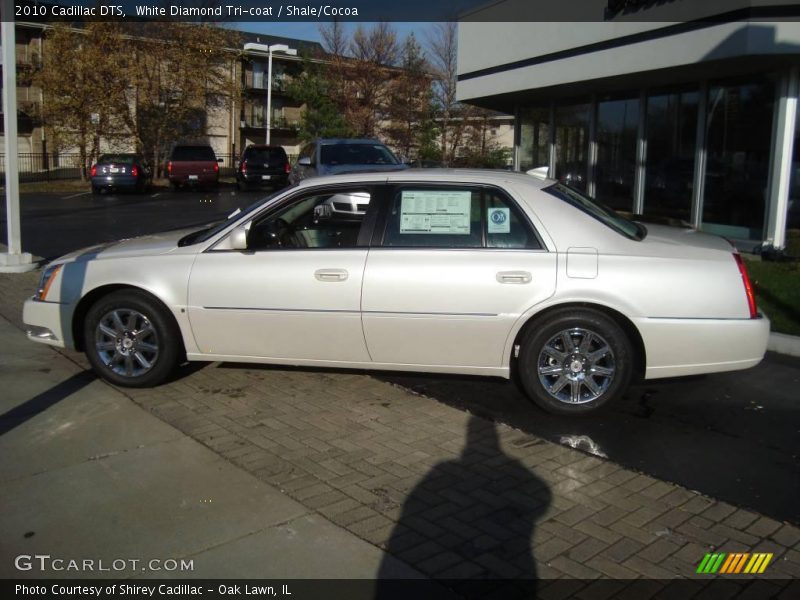 White Diamond Tri-coat / Shale/Cocoa 2010 Cadillac DTS