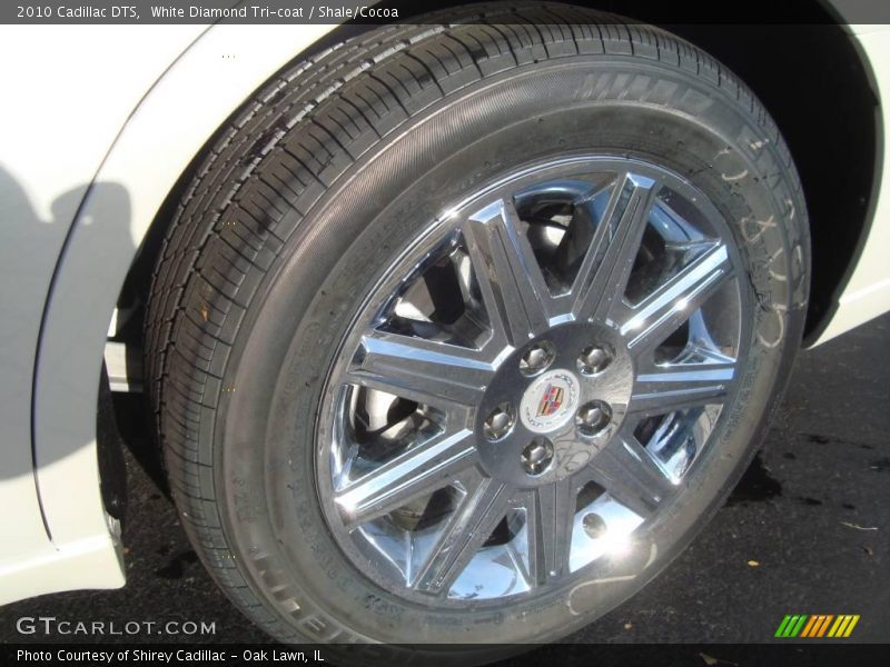 White Diamond Tri-coat / Shale/Cocoa 2010 Cadillac DTS