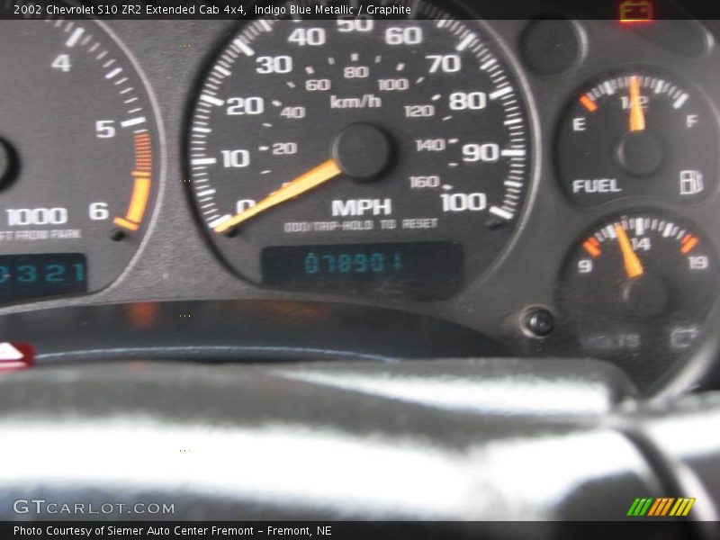 Indigo Blue Metallic / Graphite 2002 Chevrolet S10 ZR2 Extended Cab 4x4