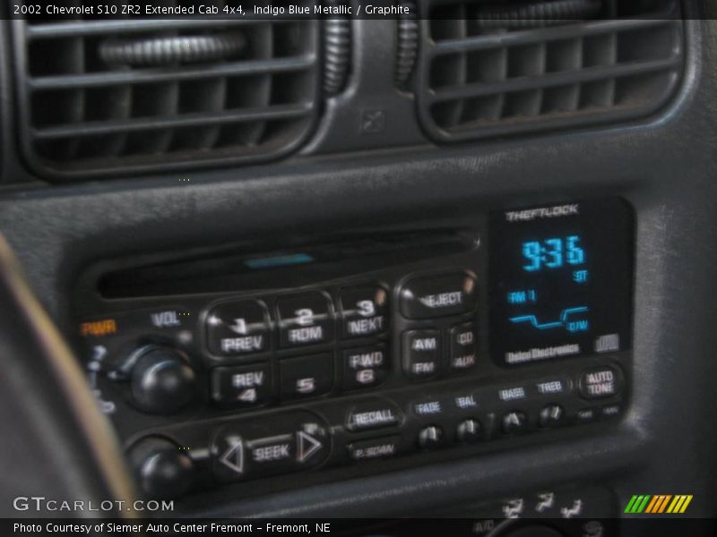 Indigo Blue Metallic / Graphite 2002 Chevrolet S10 ZR2 Extended Cab 4x4