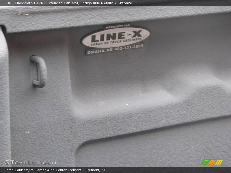 Indigo Blue Metallic / Graphite 2002 Chevrolet S10 ZR2 Extended Cab 4x4