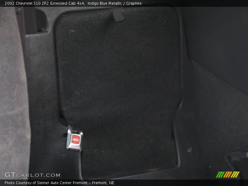 Indigo Blue Metallic / Graphite 2002 Chevrolet S10 ZR2 Extended Cab 4x4