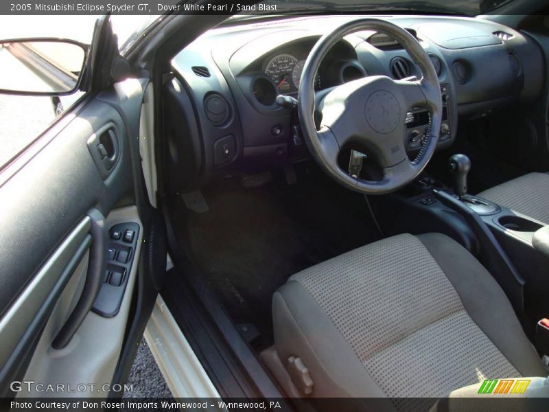 Dover White Pearl / Sand Blast 2005 Mitsubishi Eclipse Spyder GT