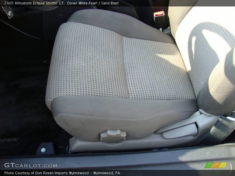Dover White Pearl / Sand Blast 2005 Mitsubishi Eclipse Spyder GT