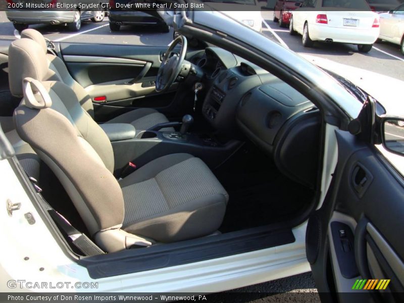 Dover White Pearl / Sand Blast 2005 Mitsubishi Eclipse Spyder GT