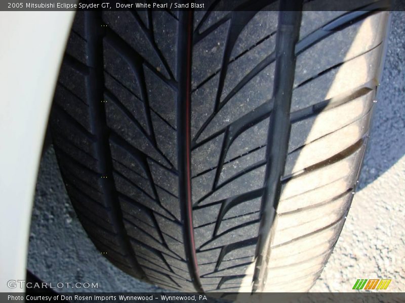 Dover White Pearl / Sand Blast 2005 Mitsubishi Eclipse Spyder GT