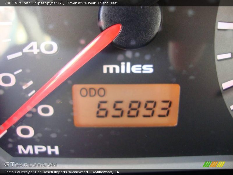 Dover White Pearl / Sand Blast 2005 Mitsubishi Eclipse Spyder GT
