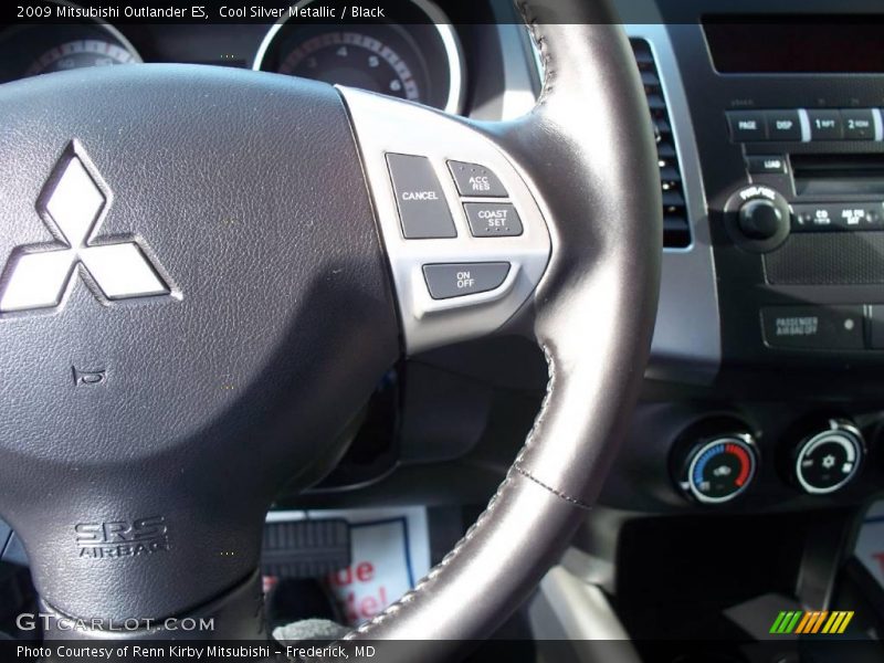 Cool Silver Metallic / Black 2009 Mitsubishi Outlander ES