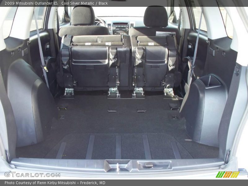 Cool Silver Metallic / Black 2009 Mitsubishi Outlander ES