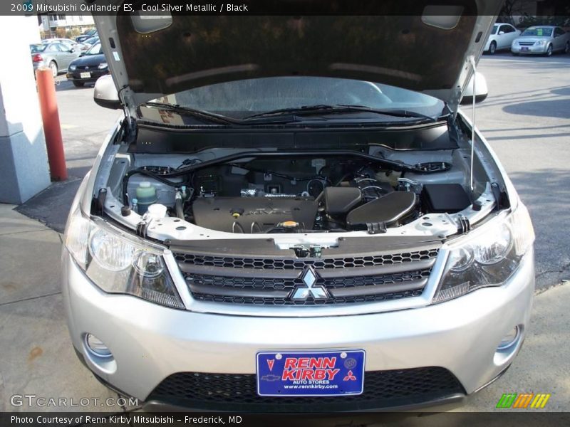 Cool Silver Metallic / Black 2009 Mitsubishi Outlander ES