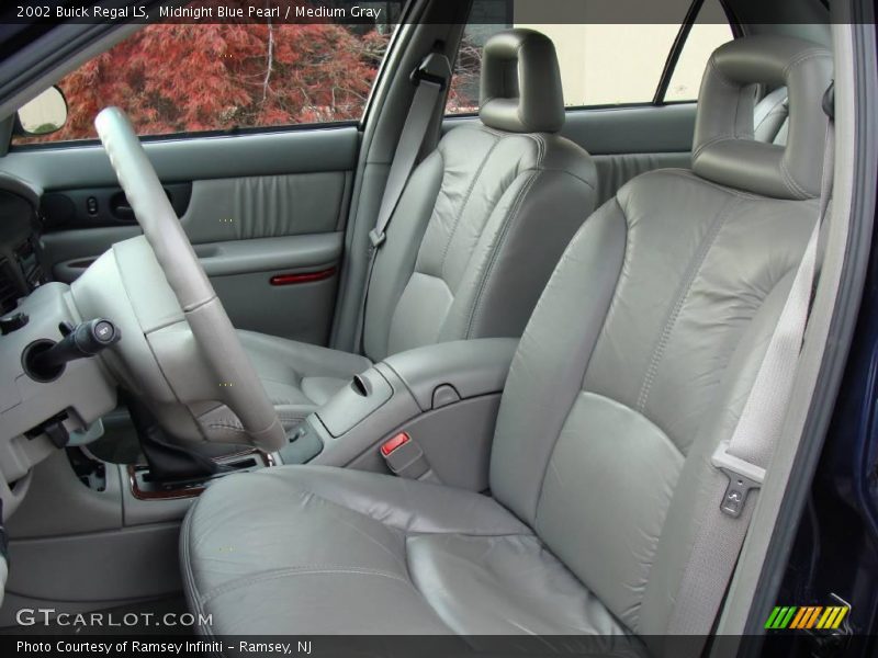 Midnight Blue Pearl / Medium Gray 2002 Buick Regal LS