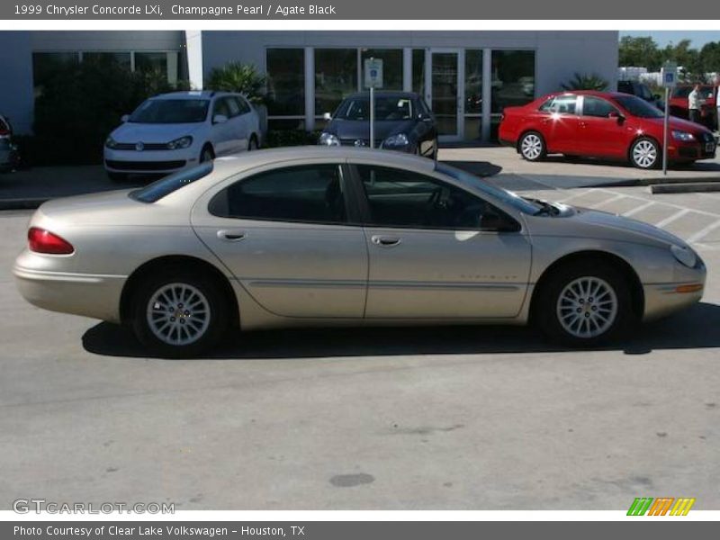 Champagne Pearl / Agate Black 1999 Chrysler Concorde LXi