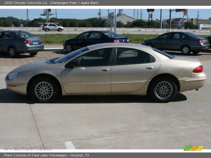 Champagne Pearl / Agate Black 1999 Chrysler Concorde LXi