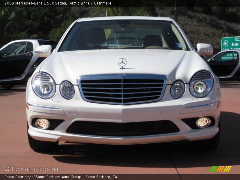 Arctic White / Cashmere 2009 Mercedes-Benz E 550 Sedan