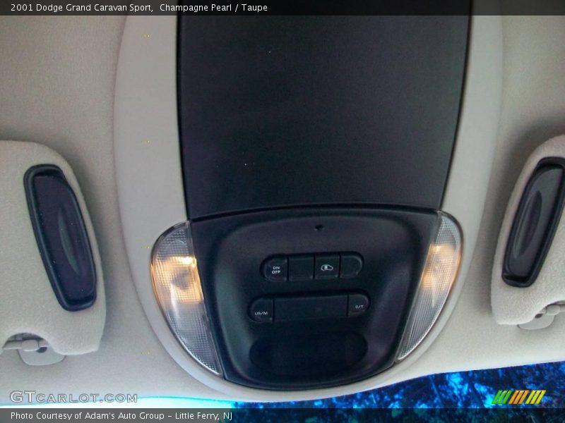 Champagne Pearl / Taupe 2001 Dodge Grand Caravan Sport