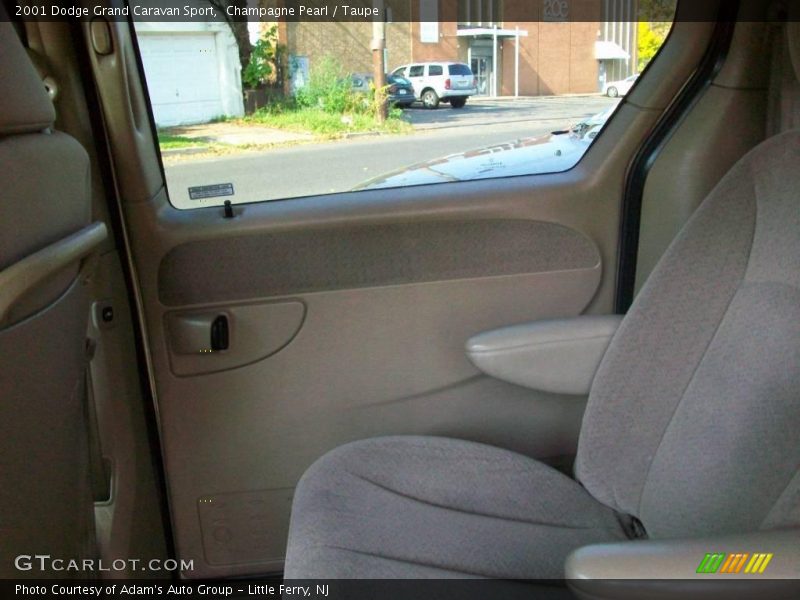 Champagne Pearl / Taupe 2001 Dodge Grand Caravan Sport