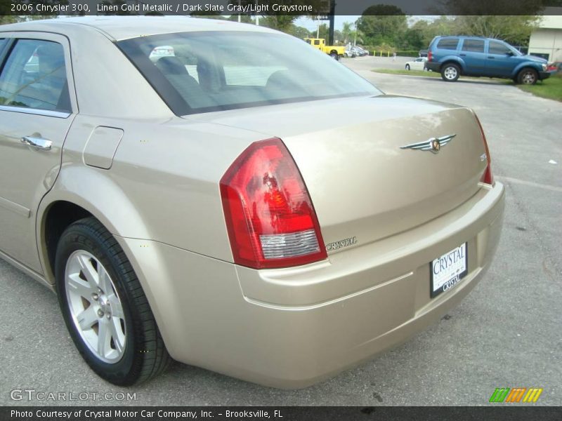 Linen Gold Metallic / Dark Slate Gray/Light Graystone 2006 Chrysler 300