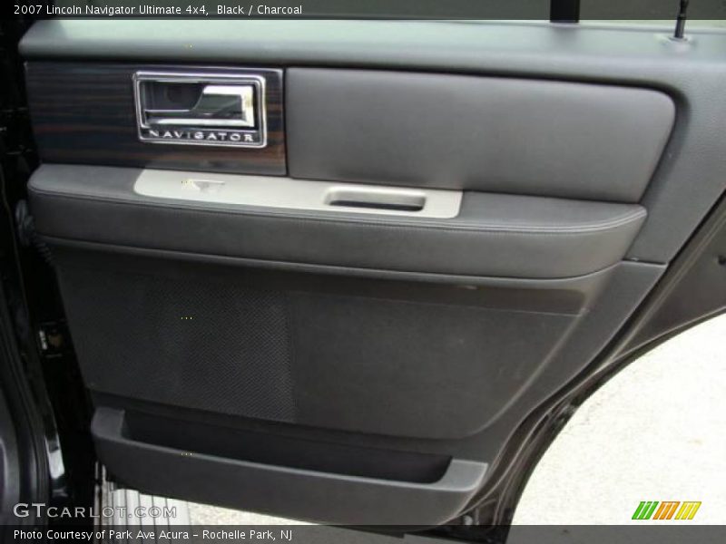 Black / Charcoal 2007 Lincoln Navigator Ultimate 4x4