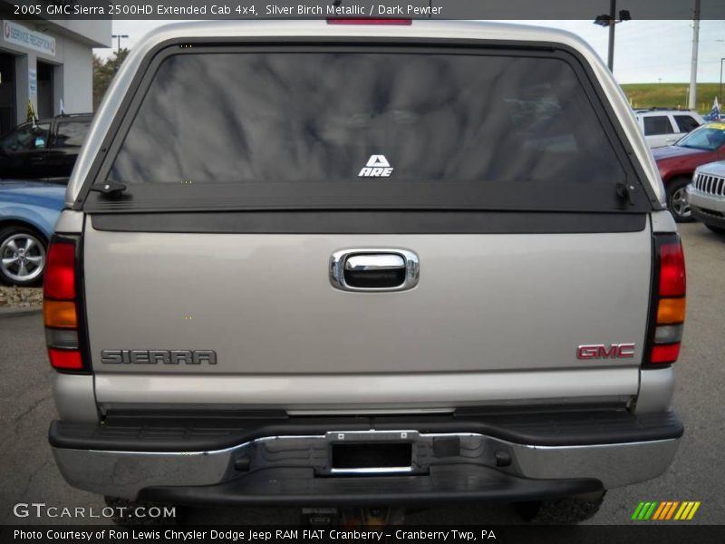 Silver Birch Metallic / Dark Pewter 2005 GMC Sierra 2500HD Extended Cab 4x4